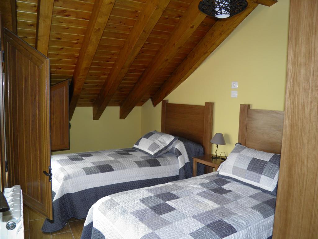 Apartamentos Turisticos Penafiel Bilik gambar